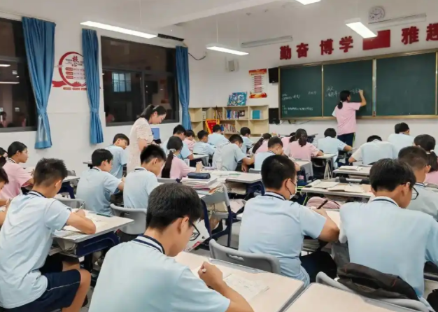 個(gè)性化計(jì)劃打破單一升學(xué)途徑搭建新高考多元升學(xué)通道